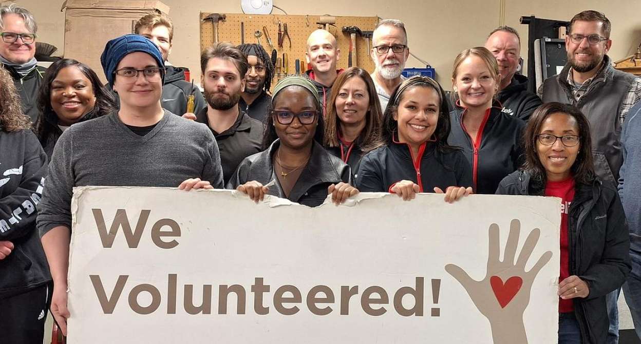 Group of colleagues volunteering
