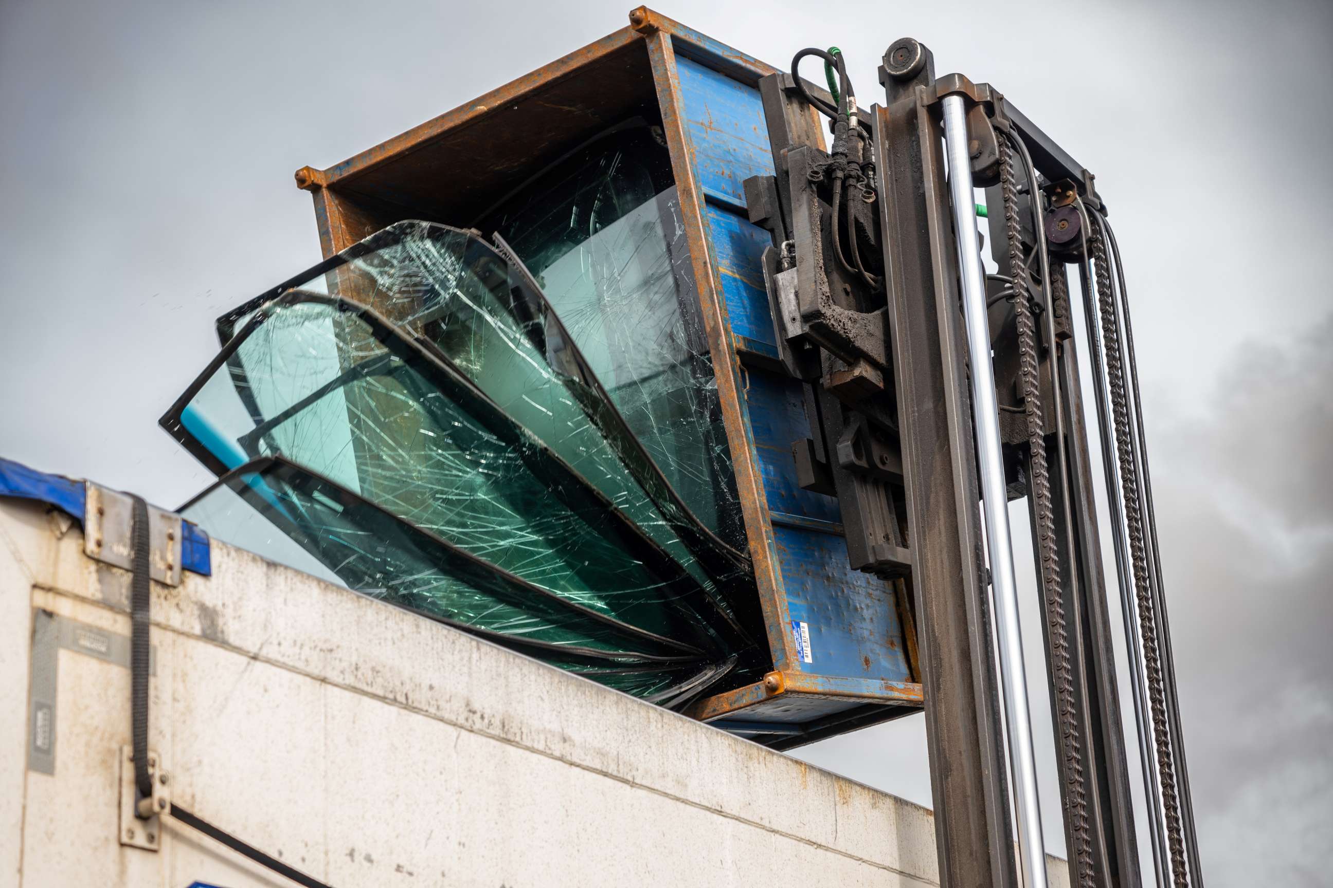 Windscreen glass recycling image